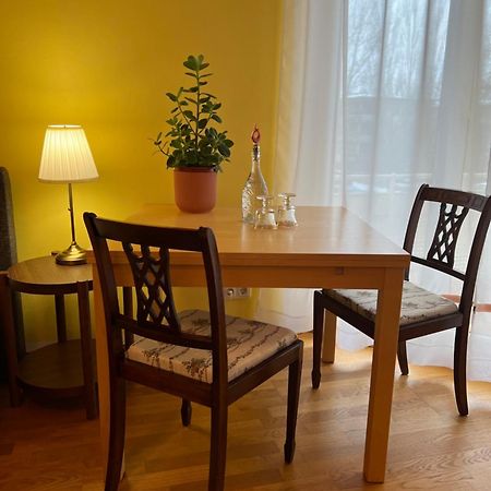Privatunterkunft Kleiner Balkon In Muenchen West Экстерьер фото